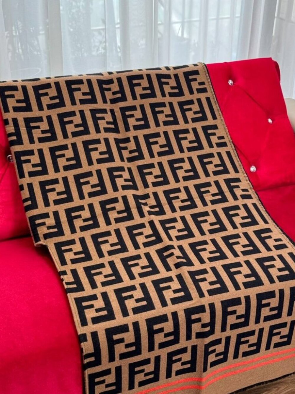 New w/ 💞 FENDI Roma Fall 2024 Reversible Shawl Brushed Poncho Scarf Wrap - Picture 2 of 8